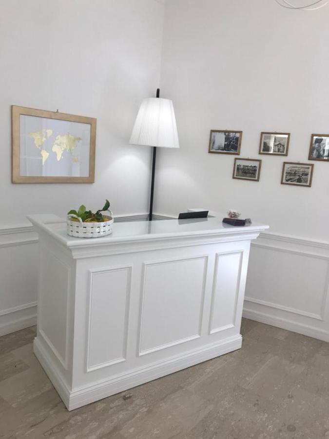 Piazza Posta Dimora Di Charme Hotel โปรชิดา ภายนอก รูปภาพ