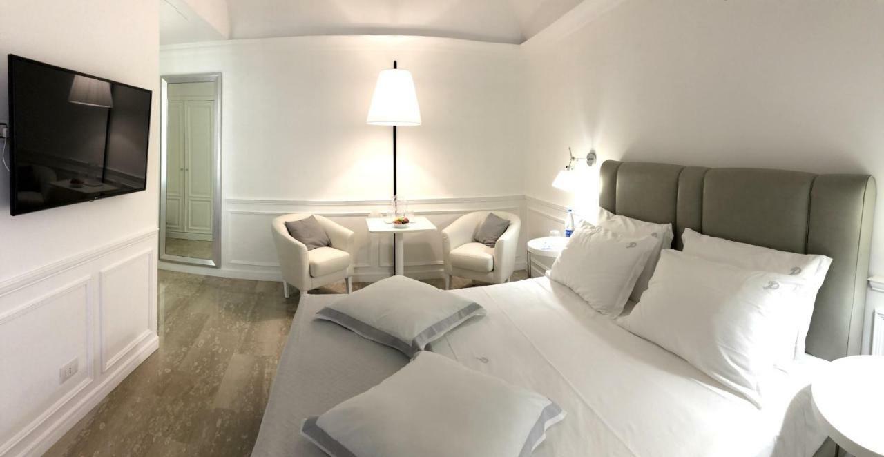Piazza Posta Dimora Di Charme Hotel โปรชิดา ภายนอก รูปภาพ