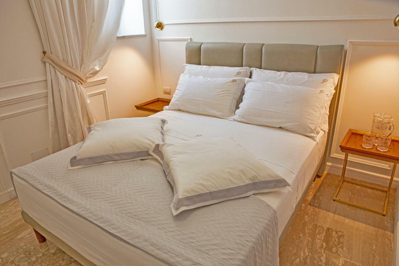 Piazza Posta Dimora Di Charme Hotel โปรชิดา ภายนอก รูปภาพ